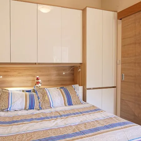Suncani Apartman Lavanda Apartment *
